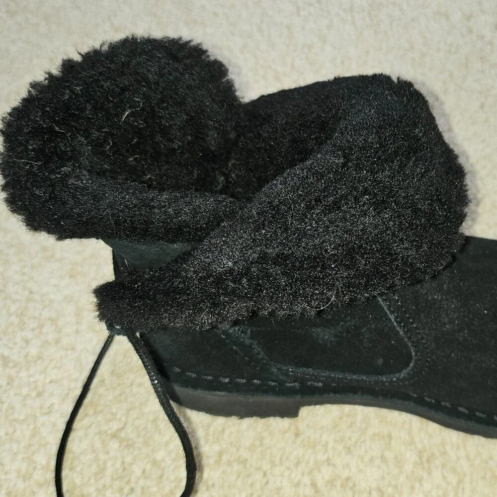 NWOT UGG BLACK SUEDE BOOTS with LACE UP BACK TIES  & COZY PLUSH LINING SIZE 6 - Picture 8 of 12